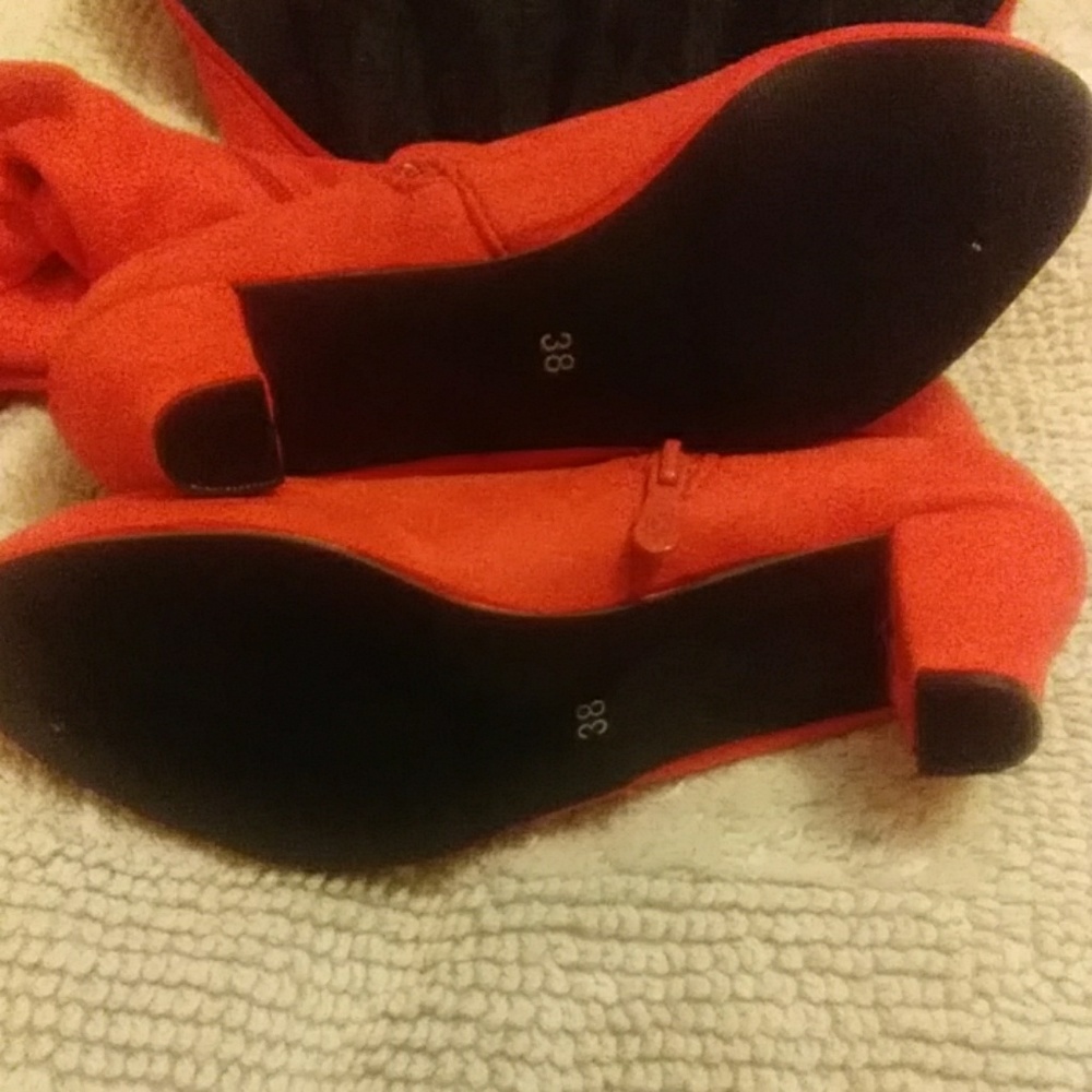 Boots - Picture 5 of 6
